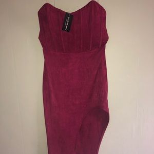 💕FashionNova wine red suade dress 💕